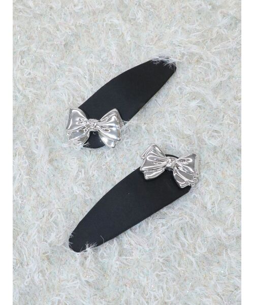 jouetie（ジュエティ）の「リボンモチーフヘアピン（バレッタ/ヘアクリップ・レディース・ブラック/アイボリー・FREE）」の2枚目の写真