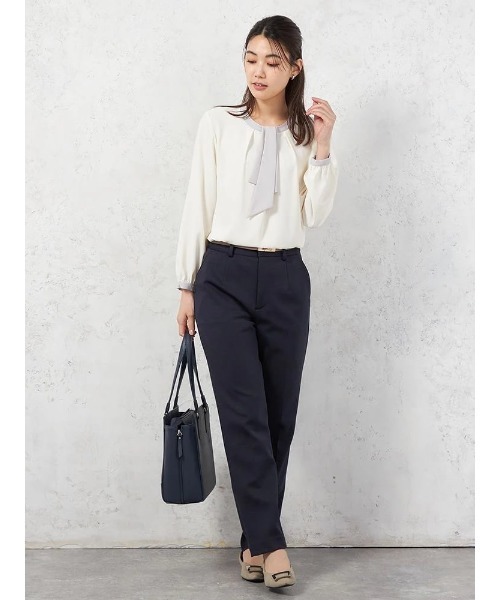 HARUYAMA(ハルヤマ)の「【ストレッチ】ラチネ織 配色ボウタイ 2WAYブラウス 9分袖 ウォッシャブル SOFFICE(シャツ/ブラウス・レディース・ベージュ/オフホワイト・S/M/L/LL)」の3枚目の写真