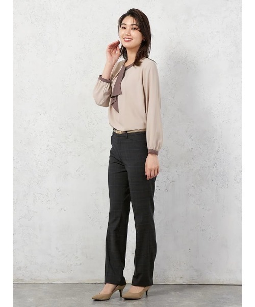 HARUYAMA(ハルヤマ)の「【ストレッチ】ラチネ織 配色ボウタイ 2WAYブラウス 9分袖 ウォッシャブル SOFFICE(シャツ/ブラウス・レディース・ベージュ/オフホワイト・S/M/L/LL)」の11枚目の写真