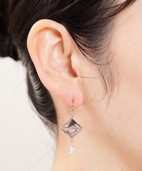 Zoule(ゾーラ)の「Zoule ゾーラ:MOROCCAN モロッカンシリーズ モロッコ triangle トライアングル ピアス(ピアス(両耳用)・レディース・シルバー/ゴールド・FREE)」の5枚目の写真