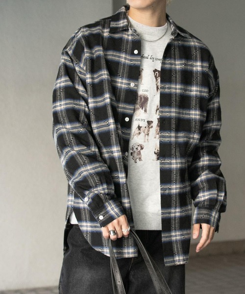 SENSE OF PLACE by URBAN RESEARCH(センスオブプレイスバイアーバンリサーチ)の「ダメージチェックルーズシャツ(シャツ/ブラウス・メンズ・ブラック/レッド/グリーン・LARGE/MEDIUM)」の2枚目の写真