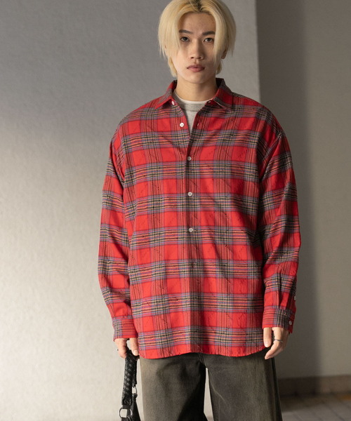 SENSE OF PLACE by URBAN RESEARCH(センスオブプレイスバイアーバンリサーチ)の「ダメージチェックルーズシャツ(シャツ/ブラウス・メンズ・ブラック/レッド/グリーン・LARGE/MEDIUM)」の10枚目の写真