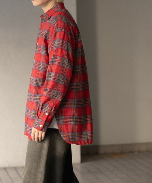 SENSE OF PLACE by URBAN RESEARCH(センスオブプレイスバイアーバンリサーチ)の「ダメージチェックルーズシャツ(シャツ/ブラウス・メンズ・ブラック/レッド/グリーン・LARGE/MEDIUM)」の11枚目の写真