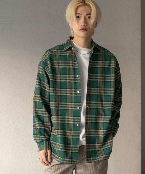 SENSE OF PLACE by URBAN RESEARCH(センスオブプレイスバイアーバンリサーチ)の「ダメージチェックルーズシャツ(シャツ/ブラウス・メンズ・ブラック/レッド/グリーン・LARGE/MEDIUM)」の16枚目の写真