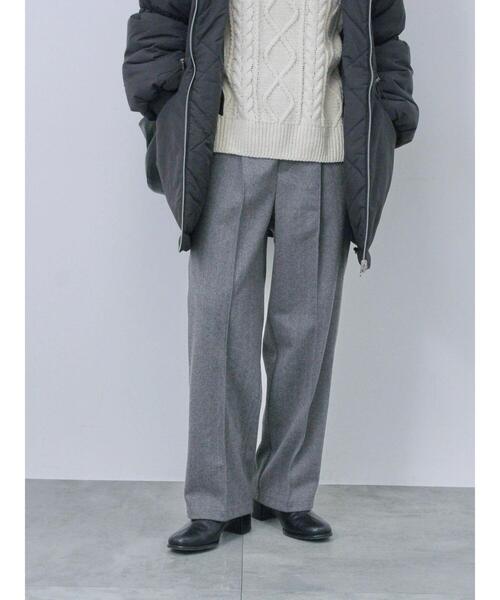 Samansa Mos2 blue（サマンサモスモスブルー）の「ヘリンボーンストレートパンツ（その他パンツ・レディース・チャコールグレー/ベージュ/ブラウン/グレー・F）」の2枚目の写真