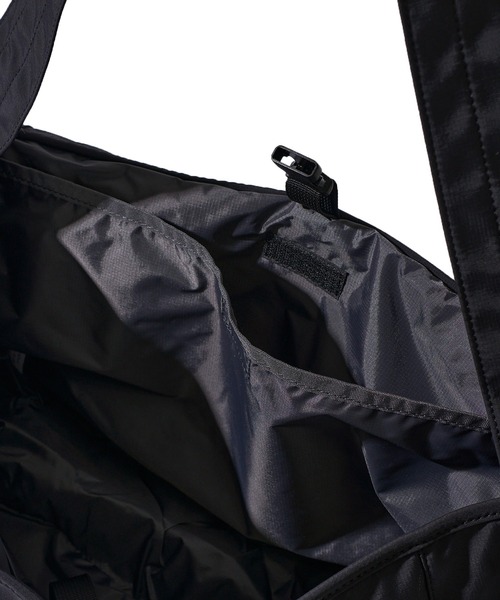 OUTDOOR PRODUCTS（アウトドアプロダクツ）の「【OUTDOOR PRODUCTS / アウトドアプロダクツ】Nylon Messenger Bag / メッセンジャーバック（ショルダーバッグ・レディース・ブラック/グレー・FREE）」の6枚目の写真