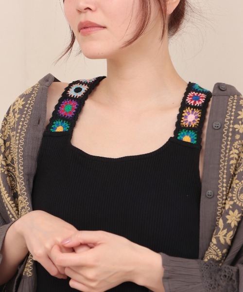 チチカカ(チチカカ)の「クロシェインナータンクトップ(タンクトップ・レディース・トップグレー/イエロー/ブラック・MEDIUM/LARGE)」の2枚目の写真