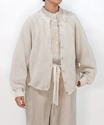 ちょうちょはどこに止まる。【ブローチ付きニット】