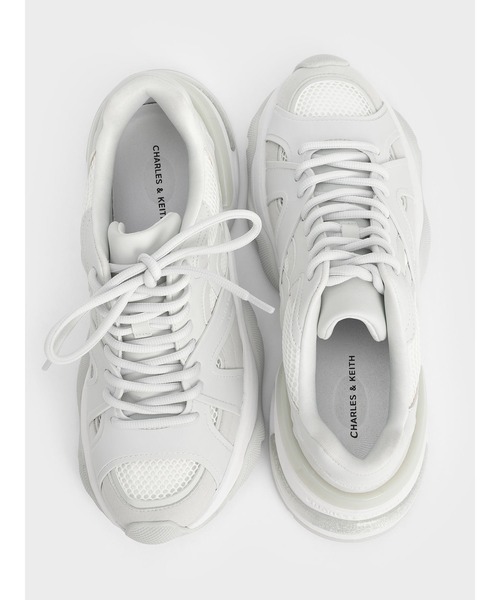 CHARLES & KEITH（チャールズ & キース）の「メッシュ コントラストトリムチャンキースニーカー（スニーカー・レディース・ホワイト/シルバー・25.5cm/25cm/24.5cm/23.5cm/23cm/22.5cm）」の9枚目の写真