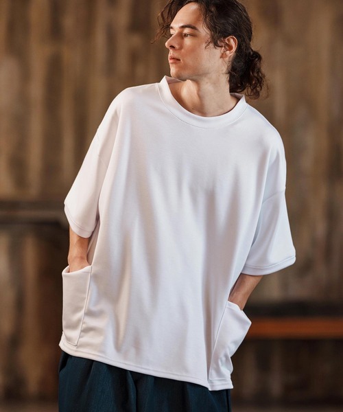 CAMBIO(カンビオ)の「mt9470-ルーズシルエットサイドポケットポンチTシャツ(Tシャツ/カットソー・メンズ・ブラック/ベージュ/ホワイト・S/M/L)」の2枚目の写真