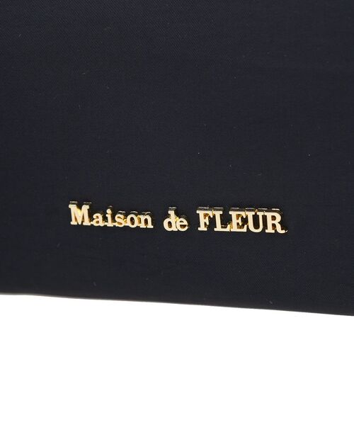 Maison de FLEUR(メゾンドフルール)の「リボンチャーム付き3ルームトートバッグ(トートバッグ・レディース・ネイビー/ベージュ/ブラック・FREE)」の16枚目の写真