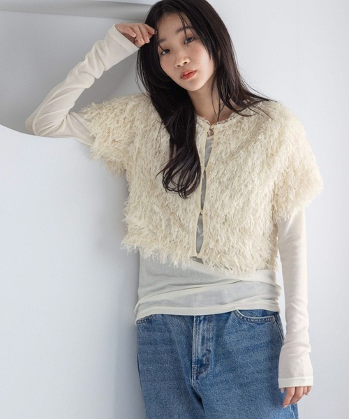 LOWRYS FARM(ローリーズファーム)の「2WAYフリンジフェザー2P 293472(Tシャツ/カットソー・レディース・アイボリー/ブラック/ブルー・FREE)」の3枚目の写真