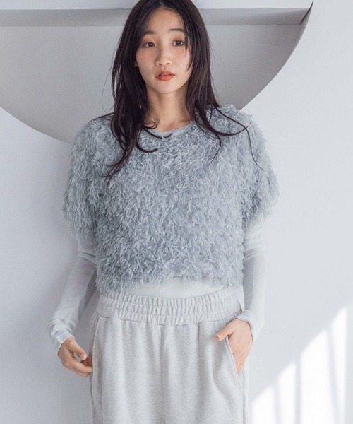 LOWRYS FARM(ローリーズファーム)の「2WAYフリンジフェザー2P 293472(Tシャツ/カットソー・レディース・アイボリー/ブラック/ブルー・FREE)」の1枚目の写真