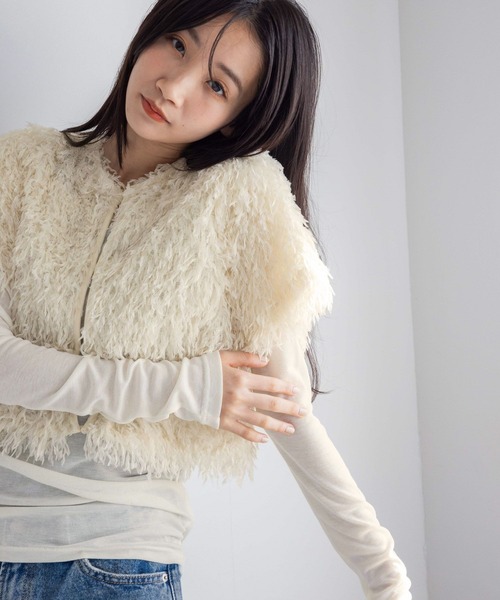 LOWRYS FARM(ローリーズファーム)の「2WAYフリンジフェザー2P 293472(Tシャツ/カットソー・レディース・アイボリー/ブラック/ブルー・FREE)」の7枚目の写真