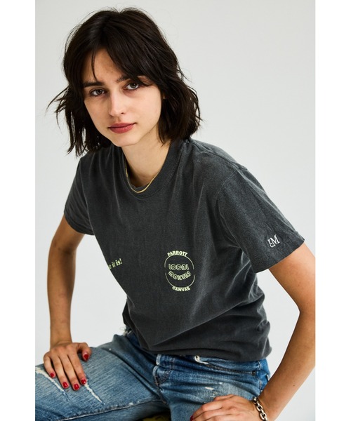 PARROTT CANVAS(パロットキャンバス)の「LOCAL MAKERS S/S T-SHIRT(Tシャツ/カットソー・レディース・チャコールグレー/レッド・FREE)」の1枚目の写真
