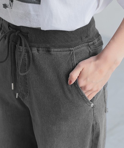 HUG.U（ハグユー）の「革命デニム ウエストリブゴムパンツ（デニムパンツ・レディース・ネイビー系/ワンウォッシュ/グレー/ライトブルー/ライトグレー/ブラック系・LL/S/M/L）」の9枚目の写真