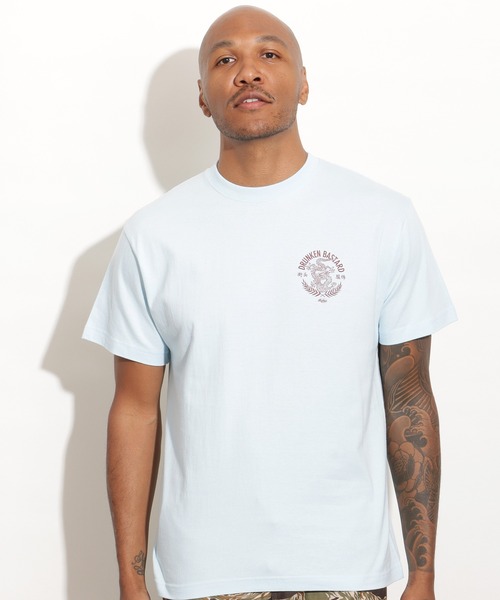 ROTAR(ローター)の「DRUNKEN BASTARD Tee(Tシャツ/カットソー・メンズ・オレンジ系その他/ブラック/ライトブルー/ホワイト系その他・SMALL/MEDIUM/LARGE/X-LARGE)」の6枚目の写真