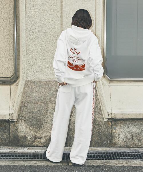 URBAN RESEARCH（アーバンリサーチ）の「551蓬莱×UR　SWEAT HOODIE（パーカー・メンズ・グレー系その他/ブラック/オフホワイト・X-LARGE/LARGE/MEDIUM）」の11枚目の写真