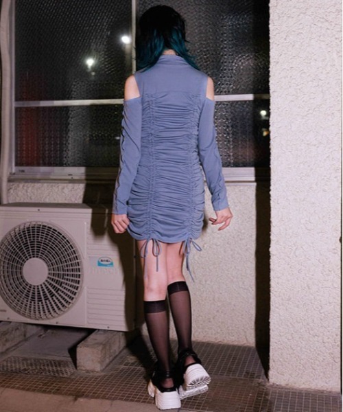 axes femme POETIQUE(アクシーズファムポエティック)の「ドロストデザインカットワンピース(ワンピース・レディース・グレー/ブラック・MEDIUM)」の5枚目の写真