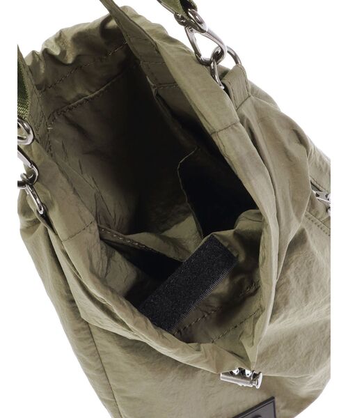 UN3D.（アンスリード）の「COMPACT SLING BAG / コンパクトスリングバッグ（ボディバッグ/ウエストポーチ・レディース・ブラック/ベージュ/カーキ・FREE）」の14枚目の写真