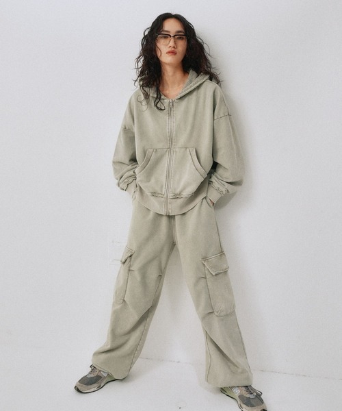 YOOU(ユー)の「ジップアップショートパーカー/ウォッシュ加工 × クロップド丈シルエット(パーカー・レディース・ベージュ/ブラック・FREE)」の7枚目の写真