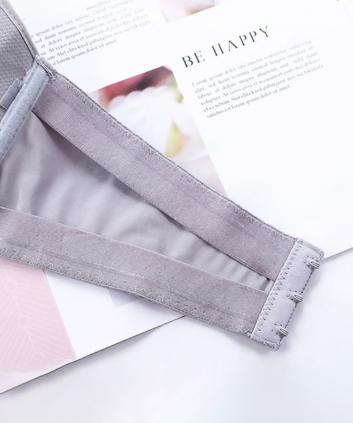 blackdia ocean(ブラックダイヤオーシャン)の「blackdia ocean ストラップレスブラ(ブラジャー・レディース・ライトベージュ/ブラック/グレー・SMALL/MEDIUM/X-LARGE/LARGE)」の4枚目の写真