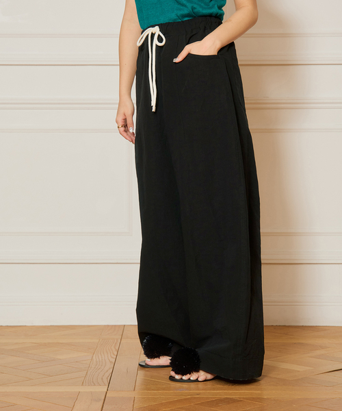 IENA LA BOUCLE(イエナラブークル)の「IENA LA BOUCLE コットンリネンスラブワイドパンツ(その他パンツ・レディース・ブラック/グリーン・38/36)」の14枚目の写真