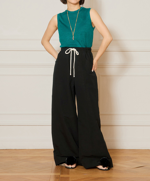 IENA LA BOUCLE(イエナラブークル)の「IENA LA BOUCLE コットンリネンスラブワイドパンツ(その他パンツ・レディース・ブラック/グリーン・38/36)」の17枚目の写真
