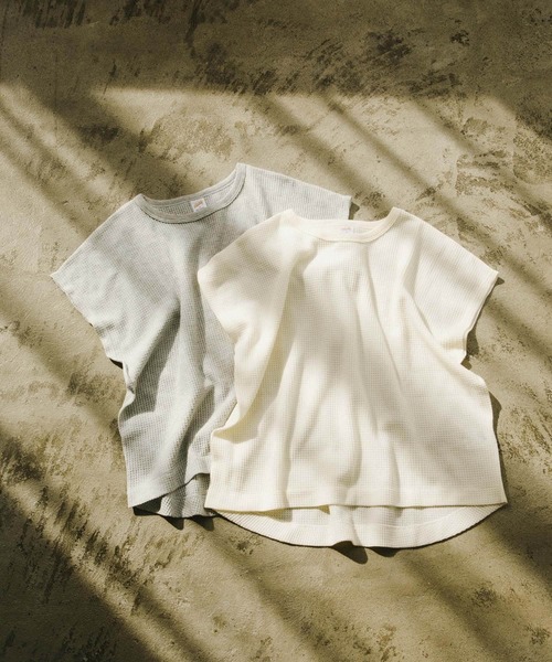 URBAN RESEARCH DOORS（アーバンリサーチドアーズ）の「『別注』Sports Wear×DOORS　ワッフルフレンチスリーブTシャツ（Tシャツ/カットソー・レディース・グレー系その他/アイボリー/グレー/ホワイト系その他・ONE）」の7枚目の写真