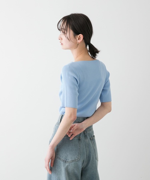 SENSE OF PLACE by URBAN RESEARCH（センスオブプレイスバイアーバンリサーチ）の「『一部WEB限定カラー』アシメネックハーフスリーブセーター（ニット/セーター・レディース・ベージュ/ライトグレー/ブラック/ライトブルー・ONE）」の19枚目の写真