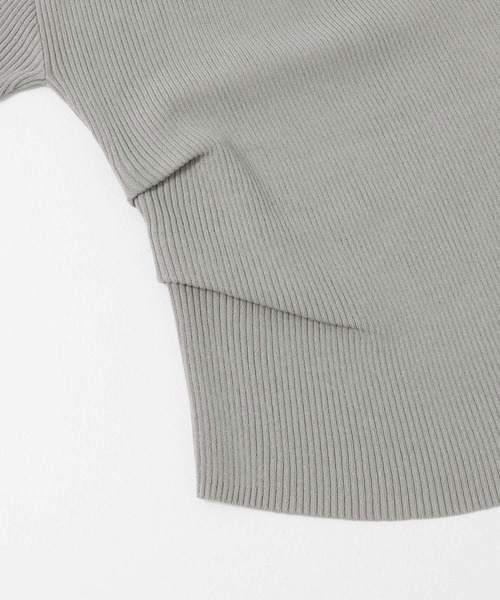 SENSE OF PLACE by URBAN RESEARCH（センスオブプレイスバイアーバンリサーチ）の「『一部WEB限定カラー』アシメネックハーフスリーブセーター（ニット/セーター・レディース・ベージュ/ライトグレー/ブラック/ライトブルー・ONE）」の6枚目の写真