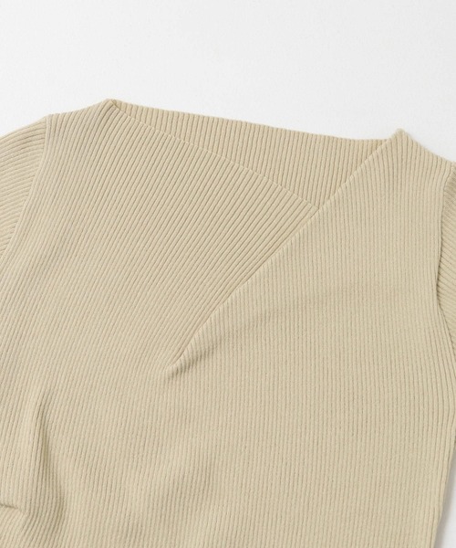 SENSE OF PLACE by URBAN RESEARCH（センスオブプレイスバイアーバンリサーチ）の「『一部WEB限定カラー』アシメネックハーフスリーブセーター（ニット/セーター・レディース・ベージュ/ライトグレー/ブラック/ライトブルー・ONE）」の9枚目の写真