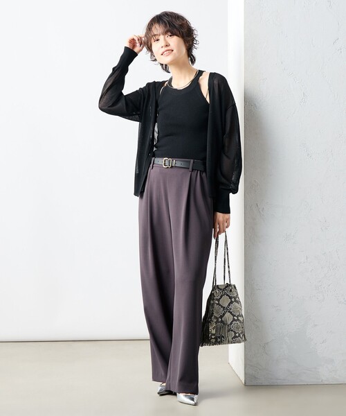 NOLLEY’S Sophi(ノーリーズソフィ)の「《アンサンブル対応》イタリー糸ラメシアーVネックカーディガン(カーディガン/ボレロ・レディース・ブラウン/ベージュ/ブラック/サーモンピンク・38)」の16枚目の写真
