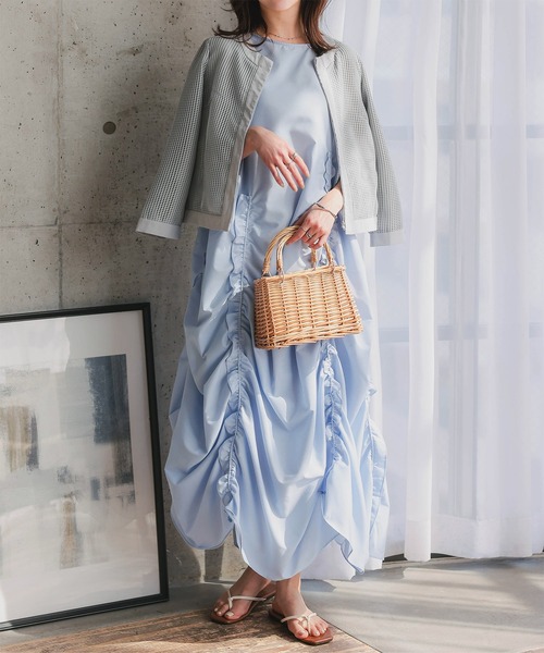 春名亜美さんコラボ ] シャーリングフリルワンピース