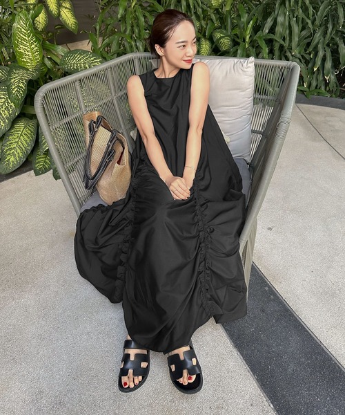 春名亜美さんコラボ ] シャーリングフリルワンピース