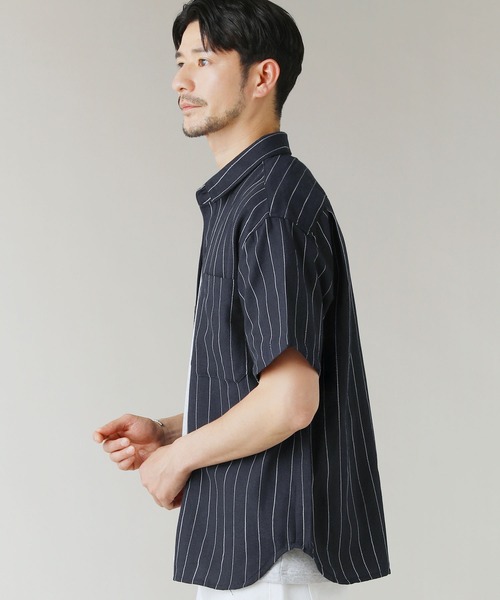 LIL VENDARS（リルヴェンダース）の「Buyer's Select/綿麻オーバーサイズレギュラーカラーストライプ半袖シャツ（シャツ/ブラウス・メンズ・オフホワイト/ネイビー/ベージュ・L/M）」の16枚目の写真