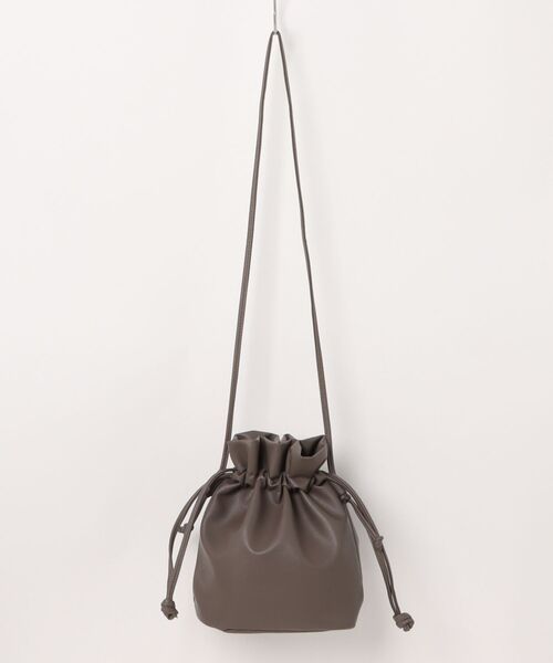 Remind me and forever（リマインドミーアンドフォーエバー）の「【ＥＣ】巾着２ＷＡＹショルダー（ショルダーバッグ・レディース・ブラック/ライトベージュ/シルバー/チャコールグレー/ホワイト/レッド/ライトブルーグレー/モカ・FREE）」の22枚目の写真