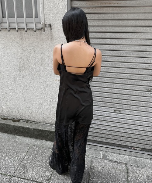 LVEU.(ラブユ.)の「【LVEU.】レース切り替えキャミワンピース / ワンピース ワンピ キャミワンピ サテン ロング レース シースルー シアー レイヤード スリット ストレート ブラック(ワンピース・レディース・ブラック・FREE)」の12枚目の写真