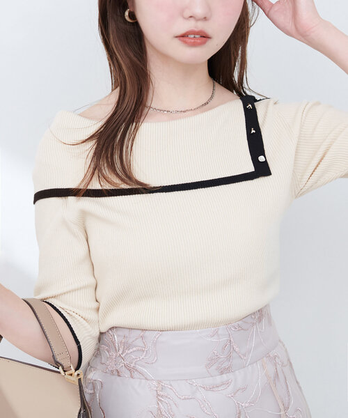 natural couture(ナチュラルクチュール)の「【WEB限定】オフショルアシメネックリブニット(ニット/セーター・レディース・サックスブルー/ネイビー/オフホワイト/ピンク・FREE)」の2枚目の写真