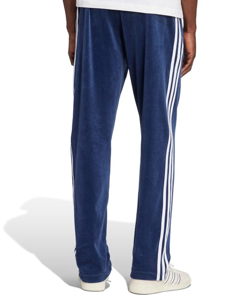 adidas(アディダス)の「adidas SST ADICOLOR VELOUR TRACK PANT / アディダス ベロア トラック パンツ(その他パンツ・メンズ・インディゴブルー・L/M/S/XL)」の7枚目の写真