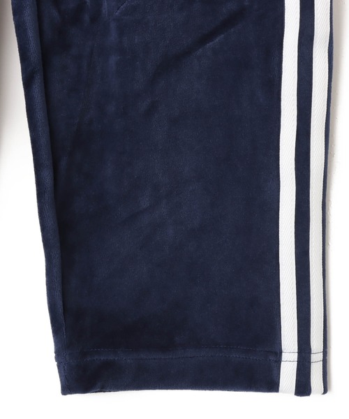 adidas(アディダス)の「adidas SST ADICOLOR VELOUR TRACK PANT / アディダス ベロア トラック パンツ(その他パンツ・メンズ・インディゴブルー・L/M/S/XL)」の5枚目の写真