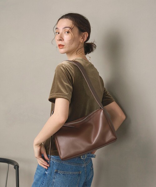 スクエア ビッグバックル ショルダーバッグ（ショルダーバッグ