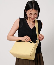 美品 BEAUTY & YOUTH UNITED ARROWS ショルダーバッグ BEAUTY＆YOUTH UNITED ARROWS ショルダーバッグ バッグ レザー