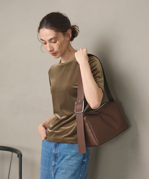 スクエア ビッグバックル ショルダーバッグ（ショルダーバッグ