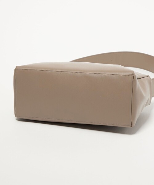 スクエア ビッグバックル ショルダーバッグ（ショルダーバッグ