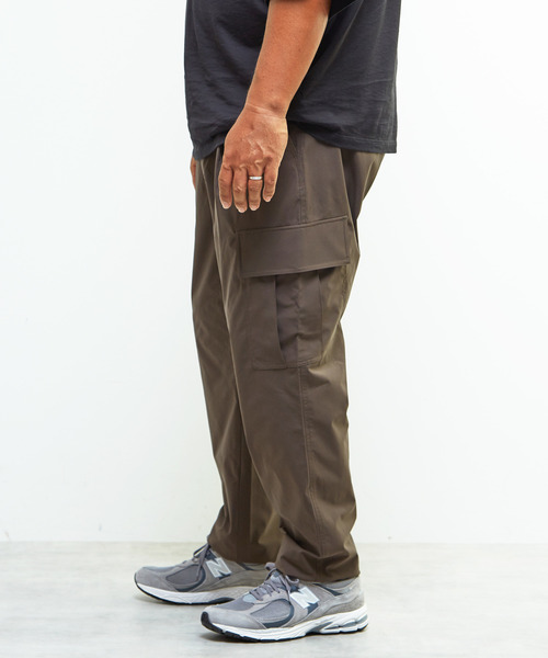 MEN'S MELROSE(メンズメルローズ)の「《WEB限定》【全6サイズ展開】クールエアストレッチテーパードカーゴパンツ(カーゴパンツ・メンズ・ブラック/カーキ・2/4/6/3/5/7)」の15枚目の写真