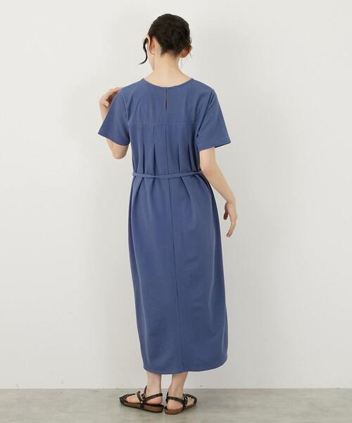 MELROSE claire(メルローズ クレール)の「【サッカーヨーク切替ベルテッドカットワンピース】(ワンピース・レディース・ブラック/ブルー・FREE)」の4枚目の写真