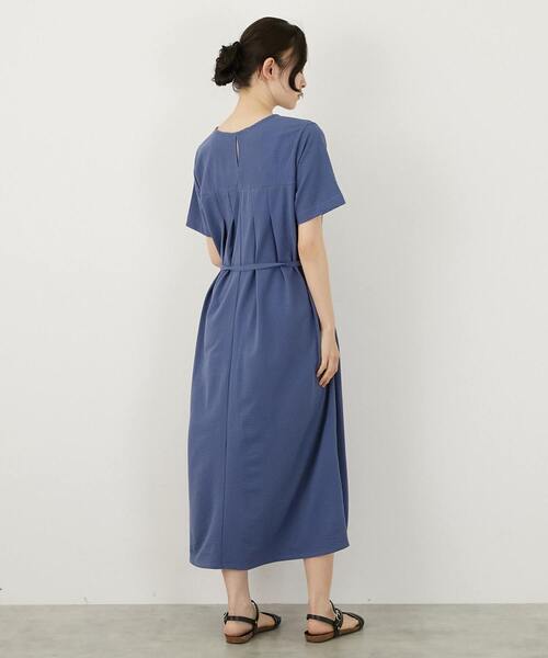 MELROSE claire(メルローズ クレール)の「【サッカーヨーク切替ベルテッドカットワンピース】(ワンピース・レディース・ブラック/ブルー・FREE)」の5枚目の写真