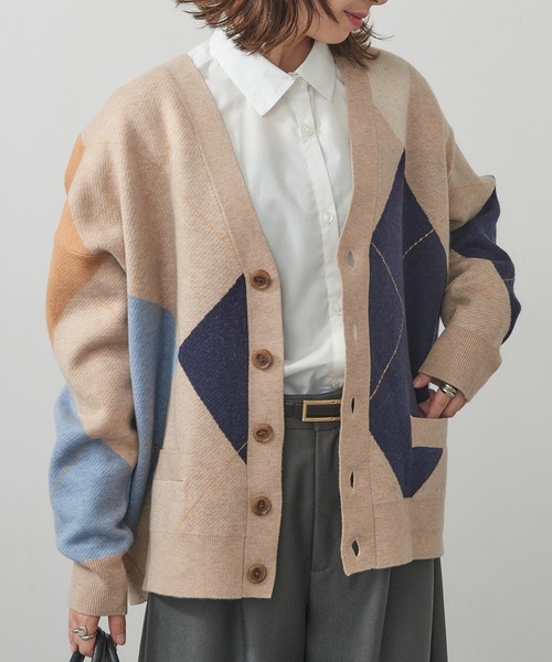 St.Johns 3rd club（セントジョンズサードクラブ）の「【St.Johns 3rd club】ARGYLLE Vネックカーディガン SJ25-052（ニット/セーター・レディース・ベージュ系その他/ブラック系1・FREE）」の13枚目の写真