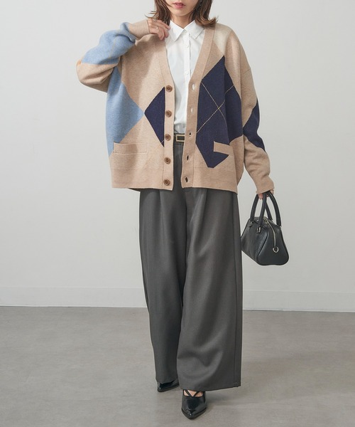 St.Johns 3rd club（セントジョンズサードクラブ）の「【St.Johns 3rd club】ARGYLLE Vネックカーディガン SJ25-052（ニット/セーター・レディース・ベージュ系その他/ブラック系1・FREE）」の3枚目の写真